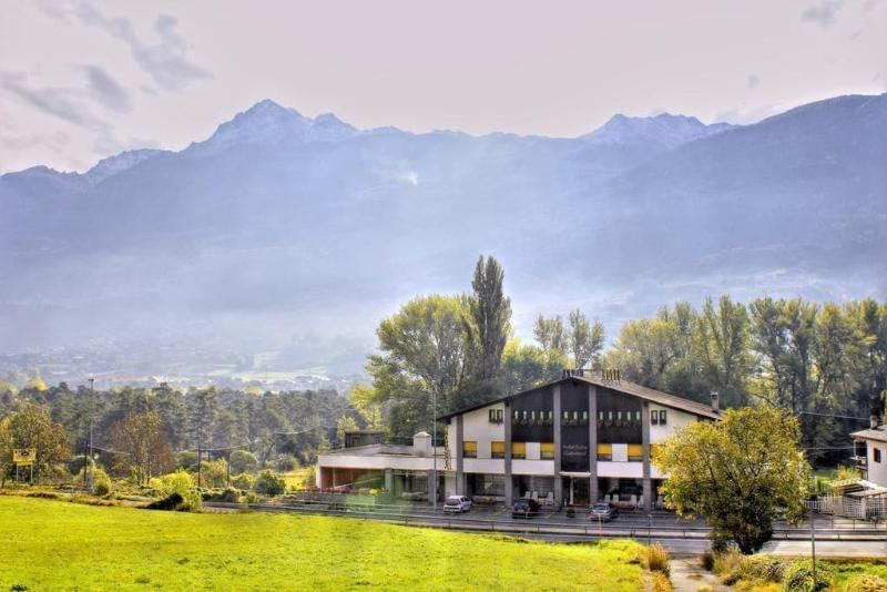 Hotel Sarre Exterior foto