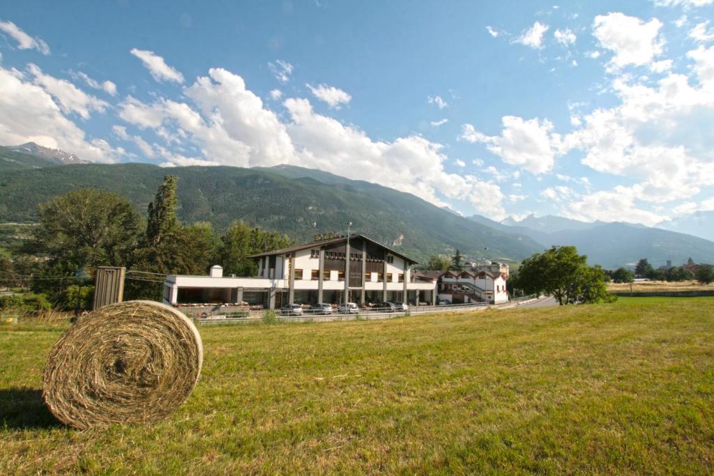 Hotel Sarre Exterior foto